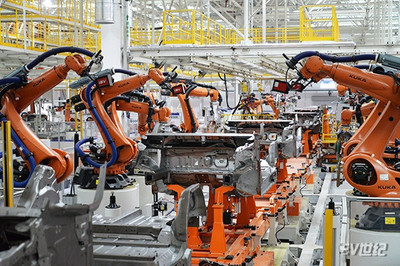 续航500km+换电模式 国金汽车首款纯电动MPV GM3静态体验